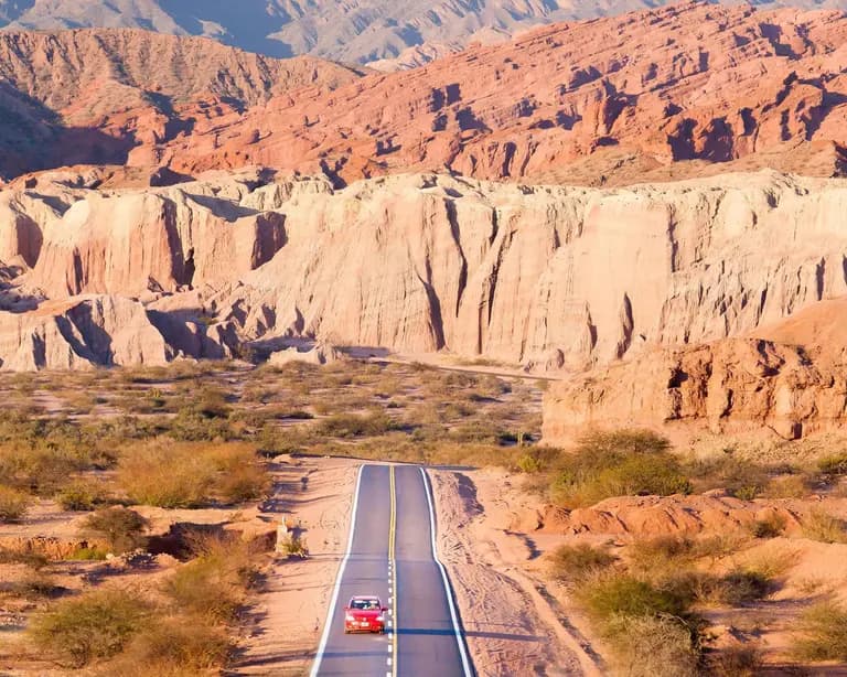 Promo 7: Cafayate + Quebrada de Humahuaca + Salinas Grandes